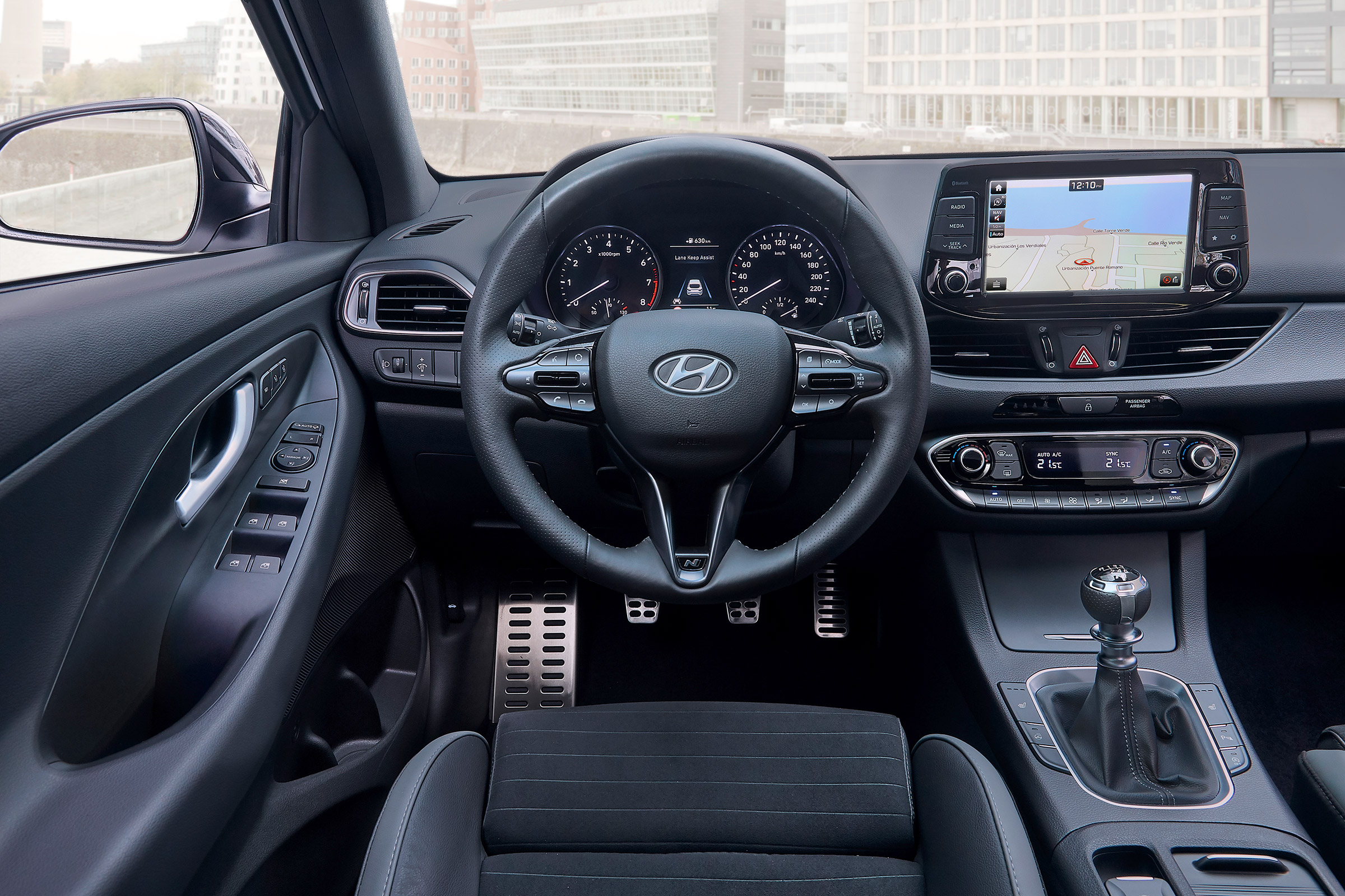 Hyundai i30 Fastback N-Line - dash