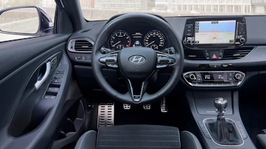 Hyundai i30 Fastback N-Line - dash