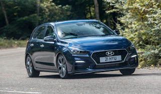 Hyundai i30 N-Line driven - cornering