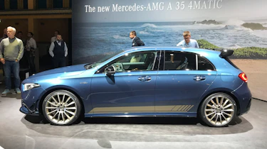 Mercedes-AMG A35 live - side