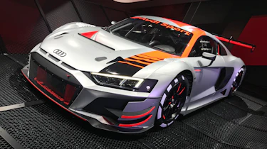 R8 LMS - front quarter