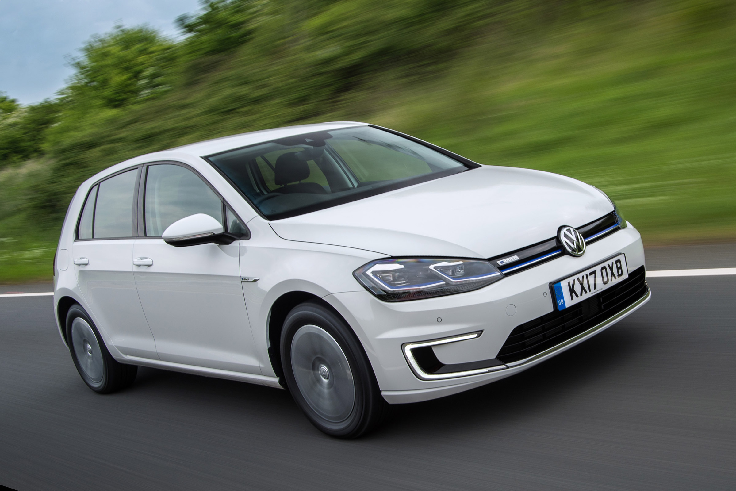 Volkswagen e-Golf - front quarter