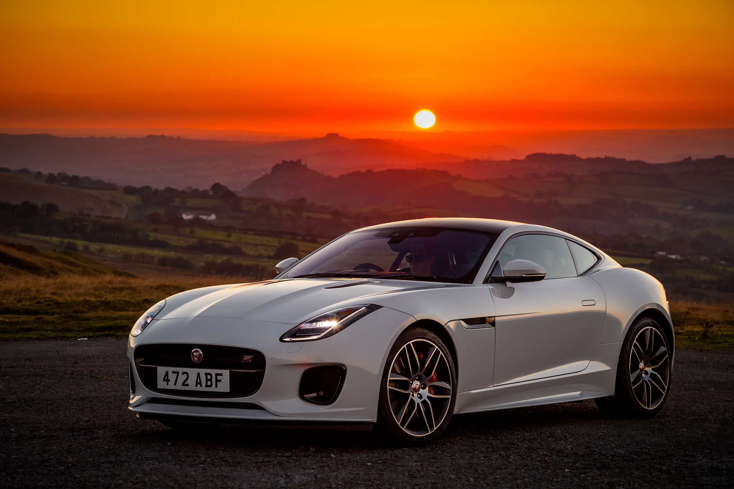 Jaguar F-Type Chequered Flag edition - front quarter