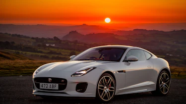 Jaguar F-Type Chequered Flag edition - front quarter