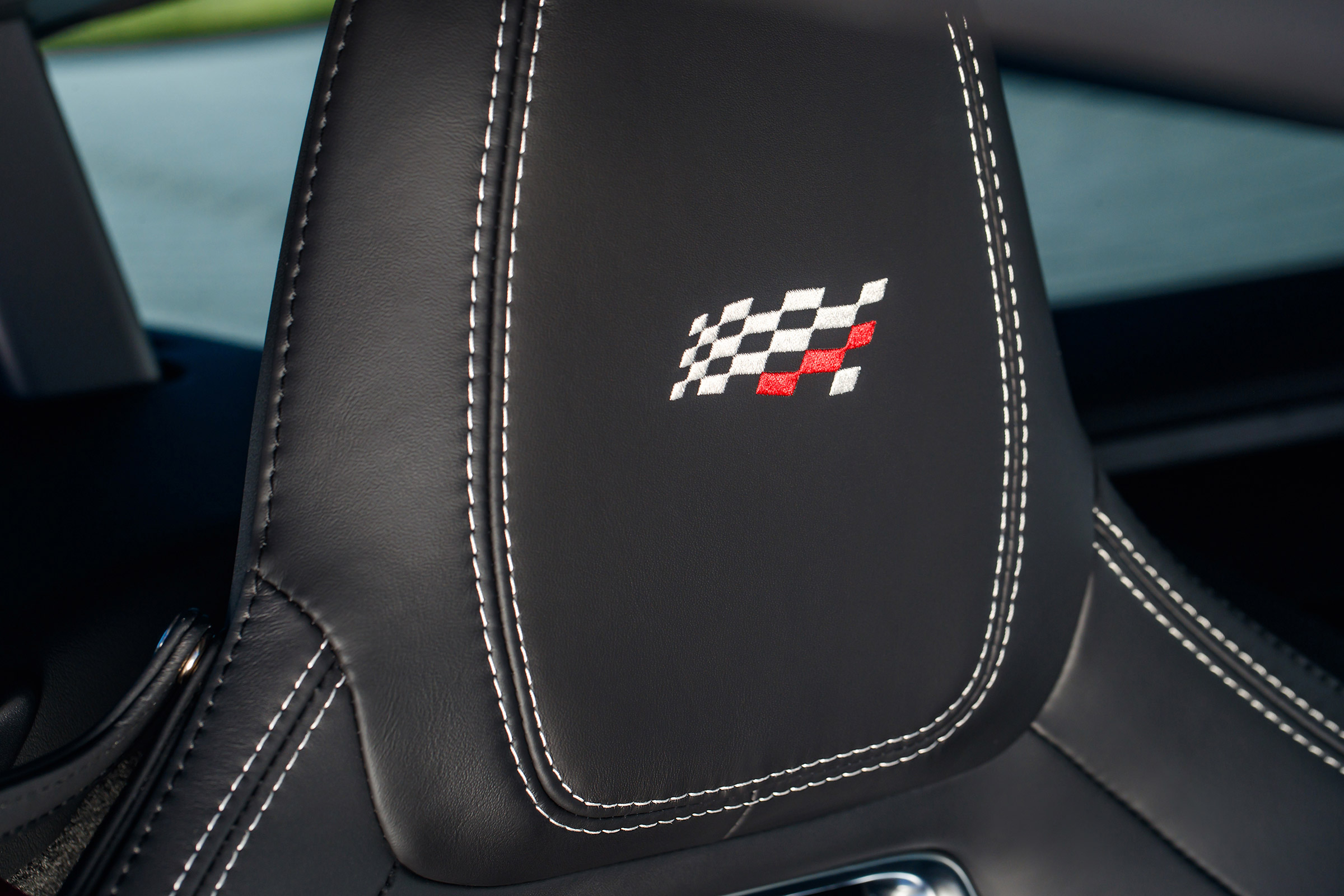 Jaguar F-Type Chequered Flag edition - headrest