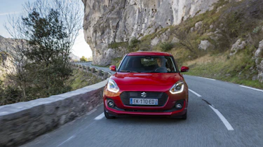 Suzuki Swift SZ5 - front