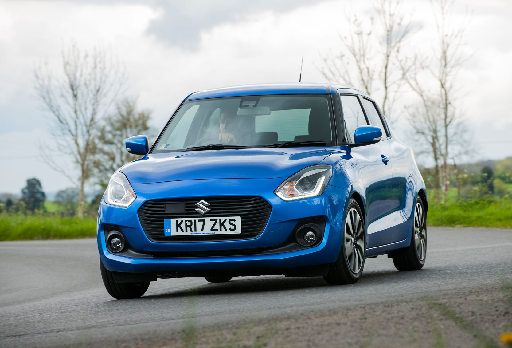 Suzuki Swift SZ5 - front
