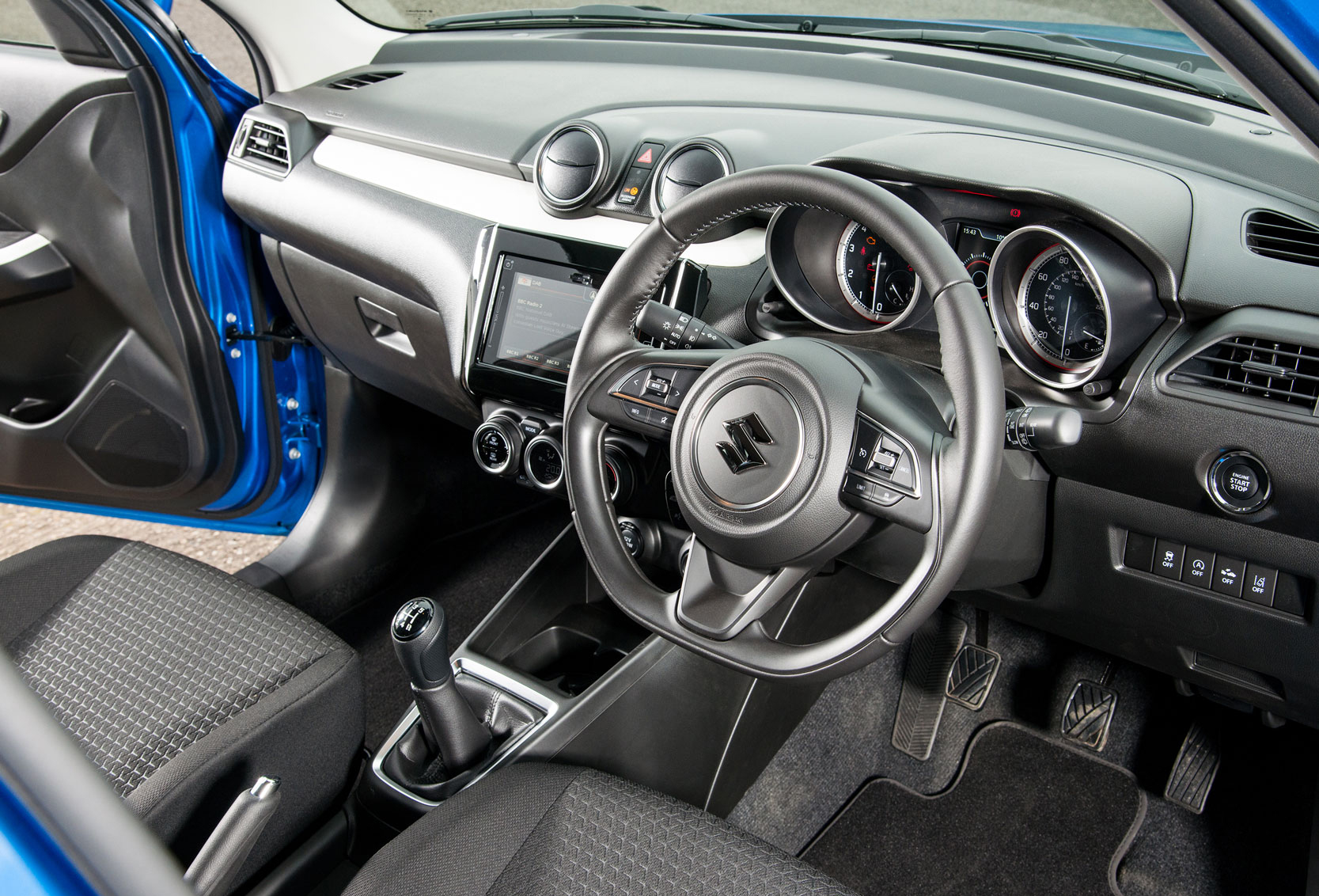 Suzuki Swift SZ5 - interior