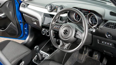 Suzuki Swift SZ5 - interior