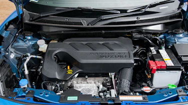 Suzuki Swift SZ5 - engine