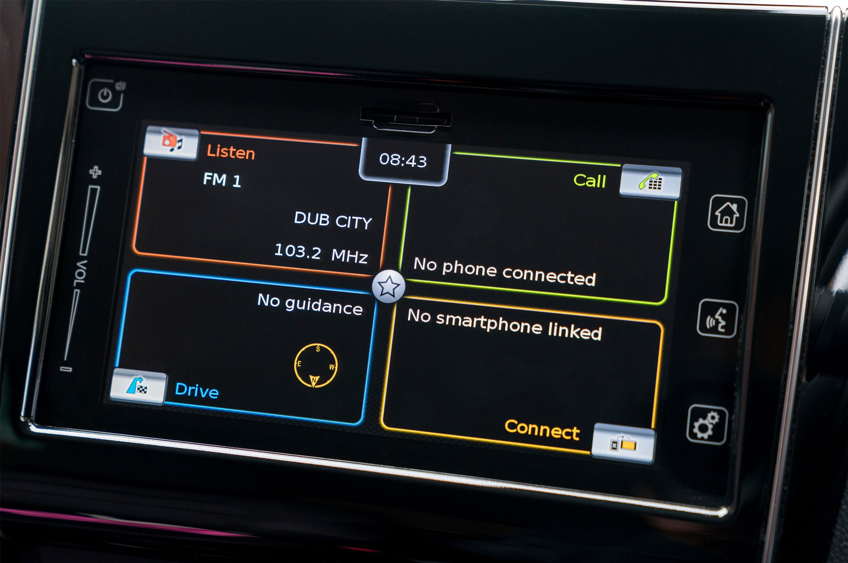 Suzuki Swift SZ5 - infotainment screen
