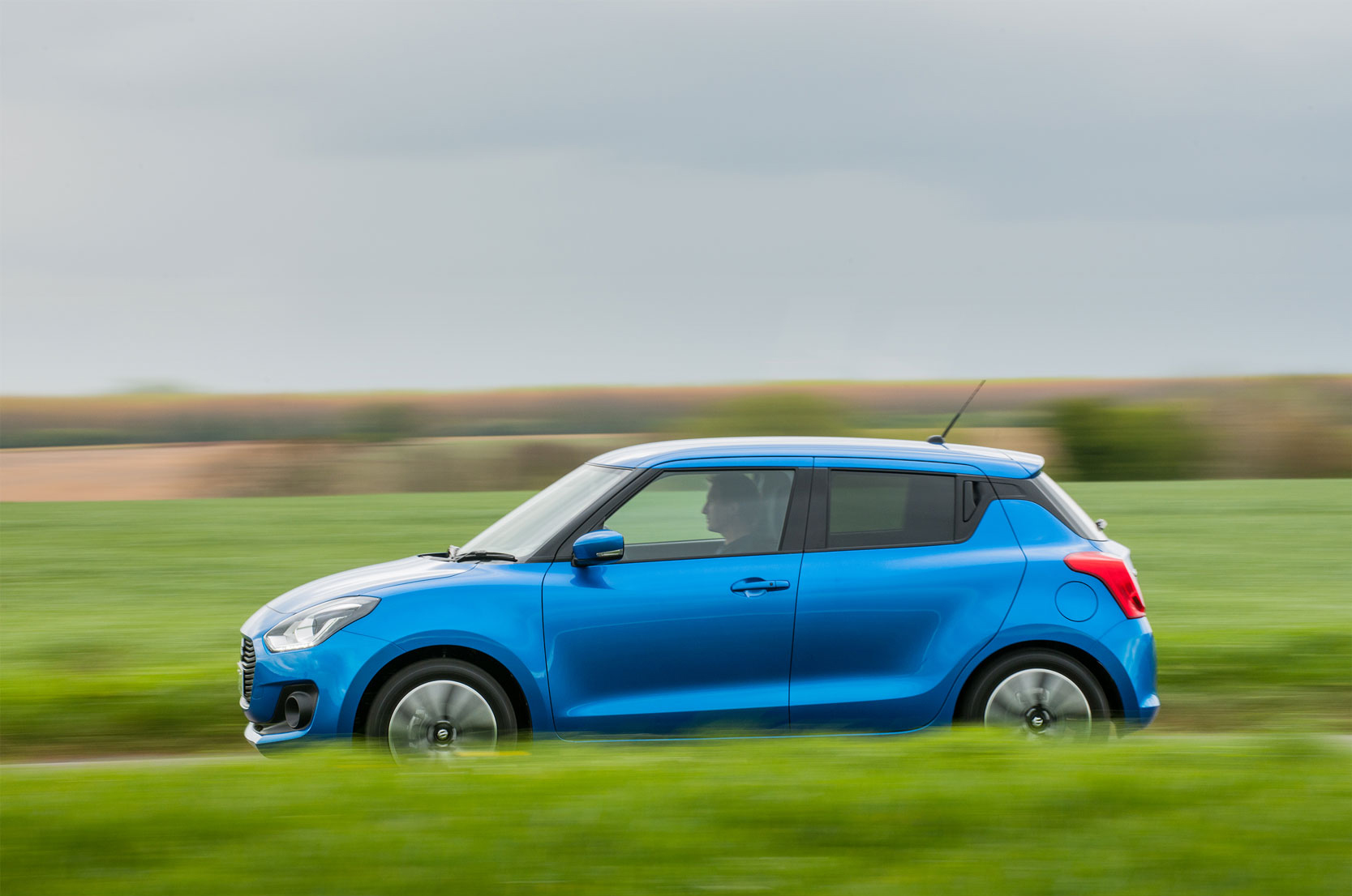 Suzuki Swift SZ5 - side