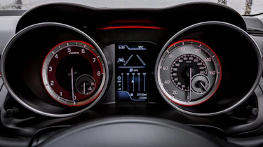 Suzuki Swift Sport - dials