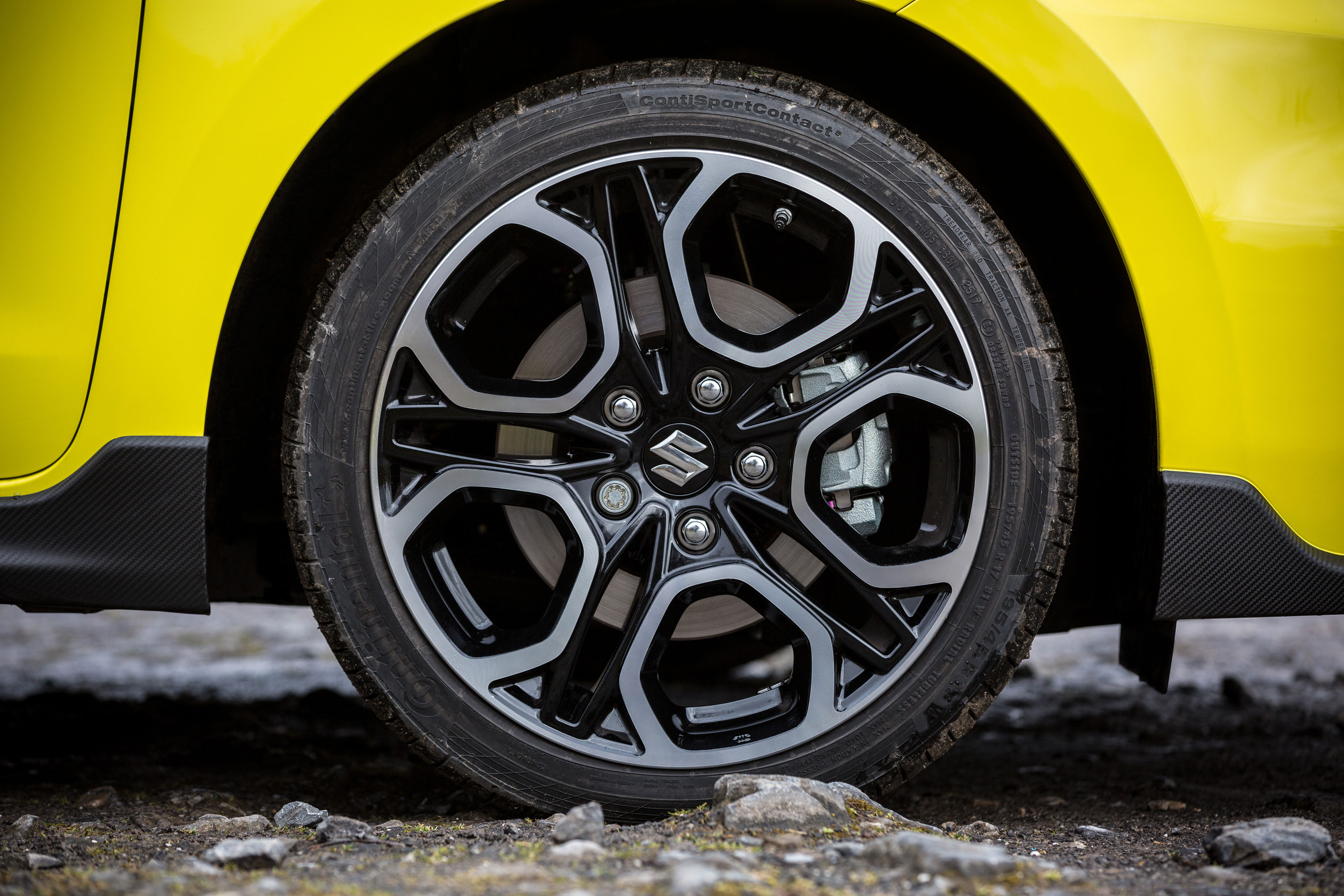 Suzuki Swift Sport - wheel