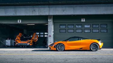 McLaren 720S track pack - side