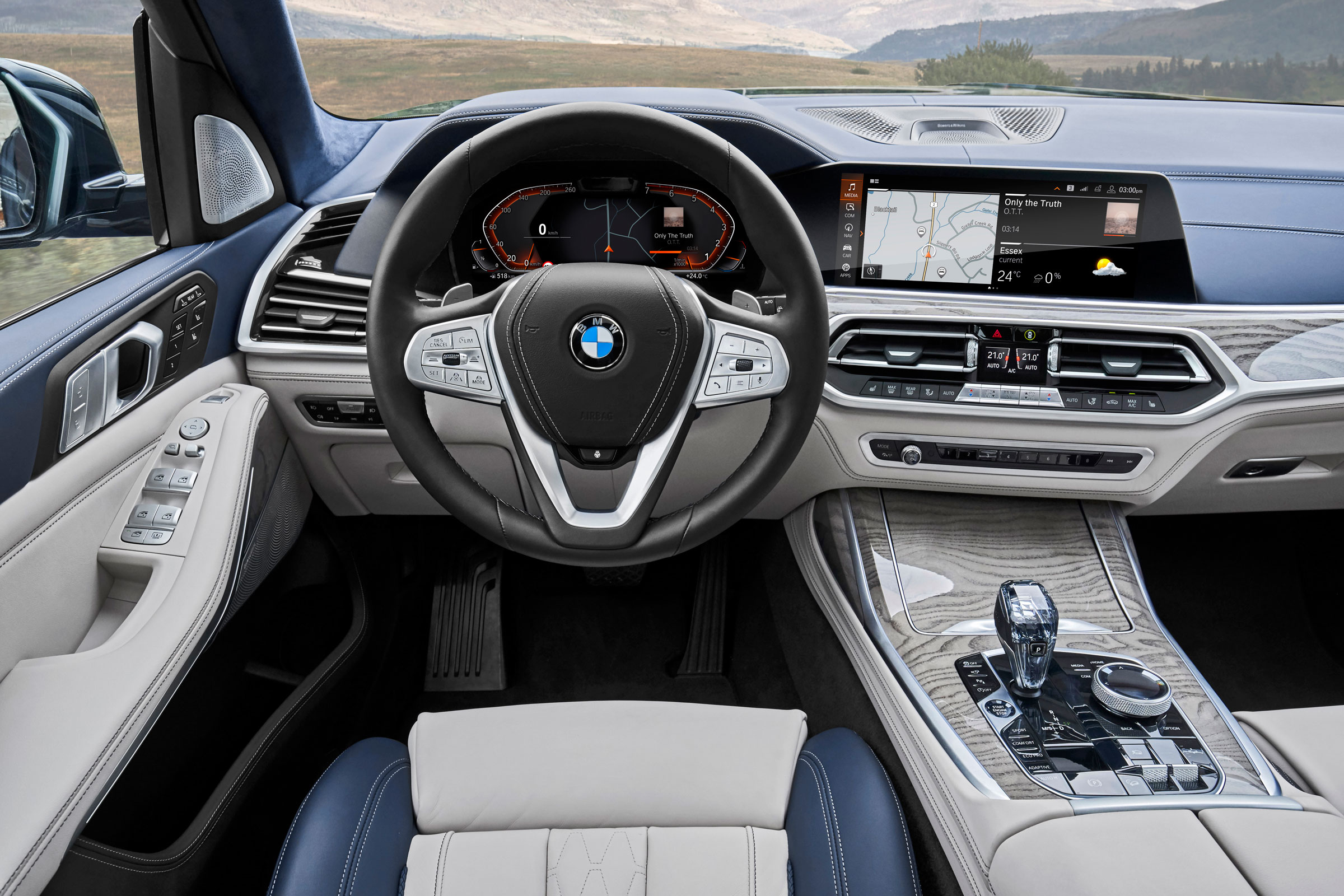 BMW X7 - steering wheel