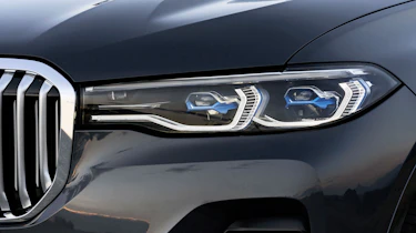BMW X7 - headlight