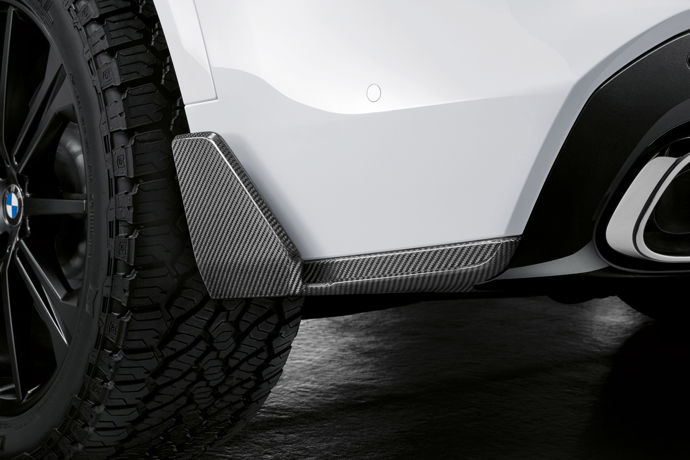 BMW X5 M Performance parts - aero caps?