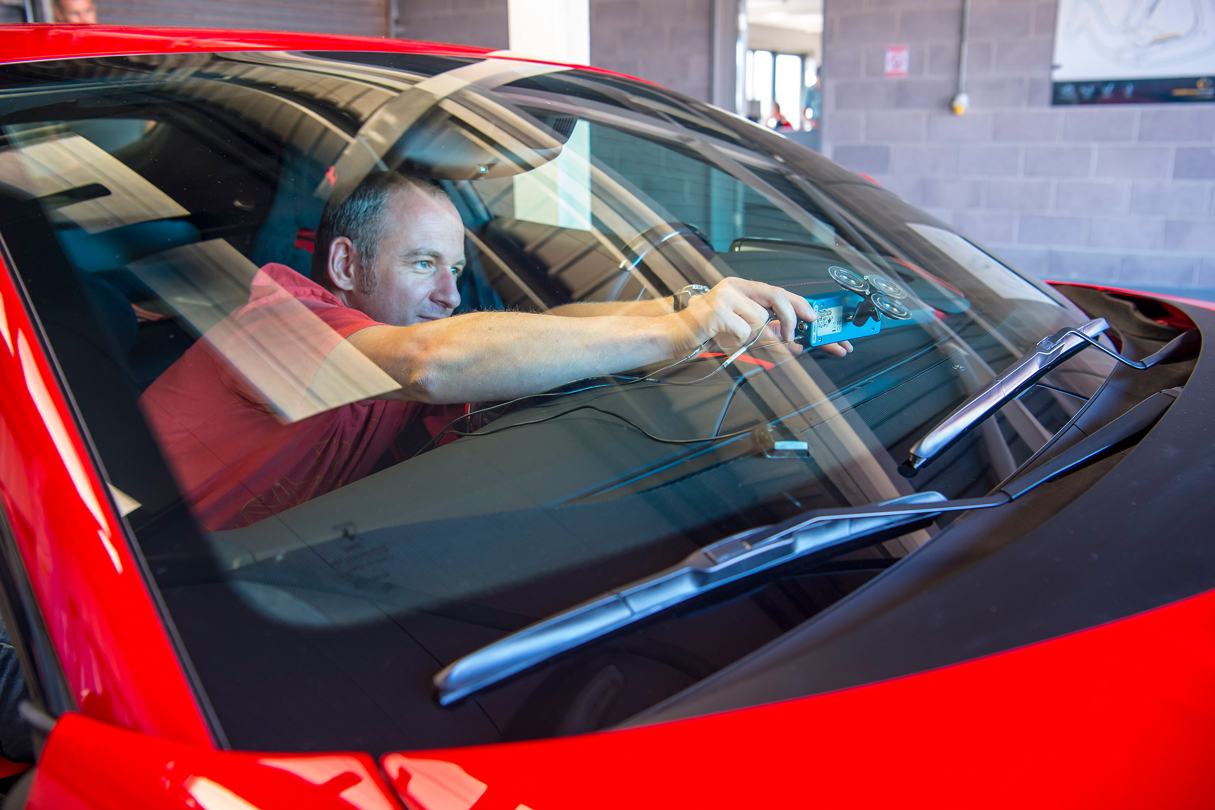 Ferrari 812 Superfast Anglesey - Dis