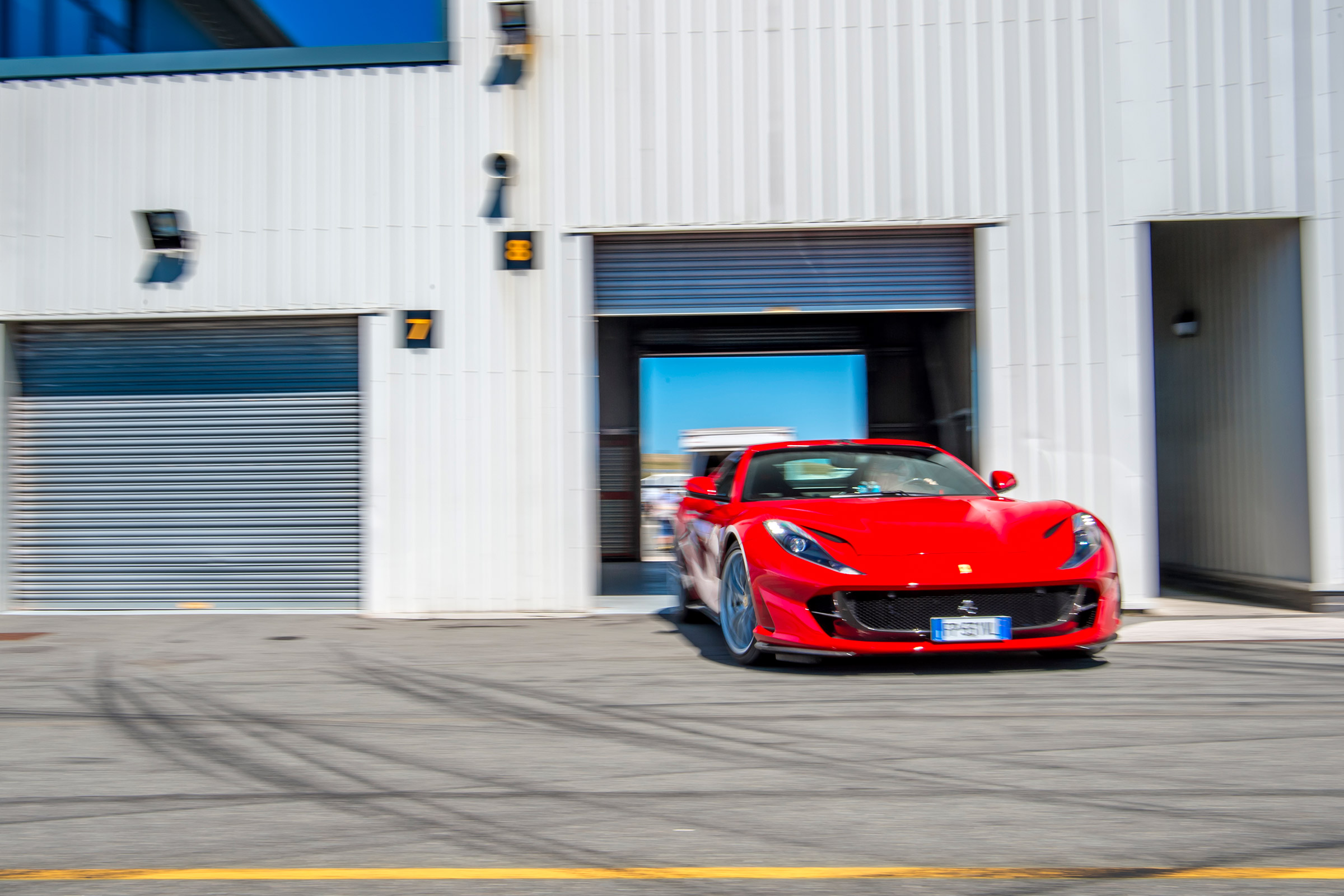 Ferrari 812 Superfast Anglesey - Garage