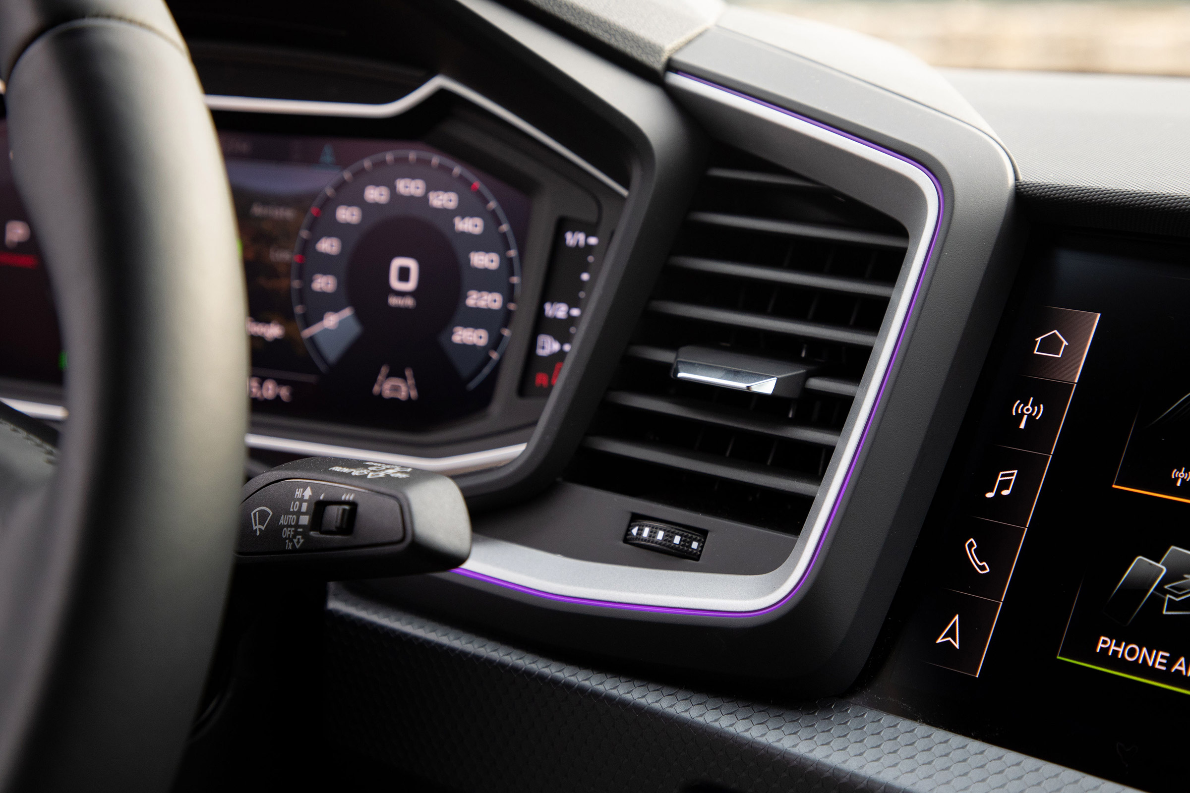 Audi A1 First Edition - teal vents