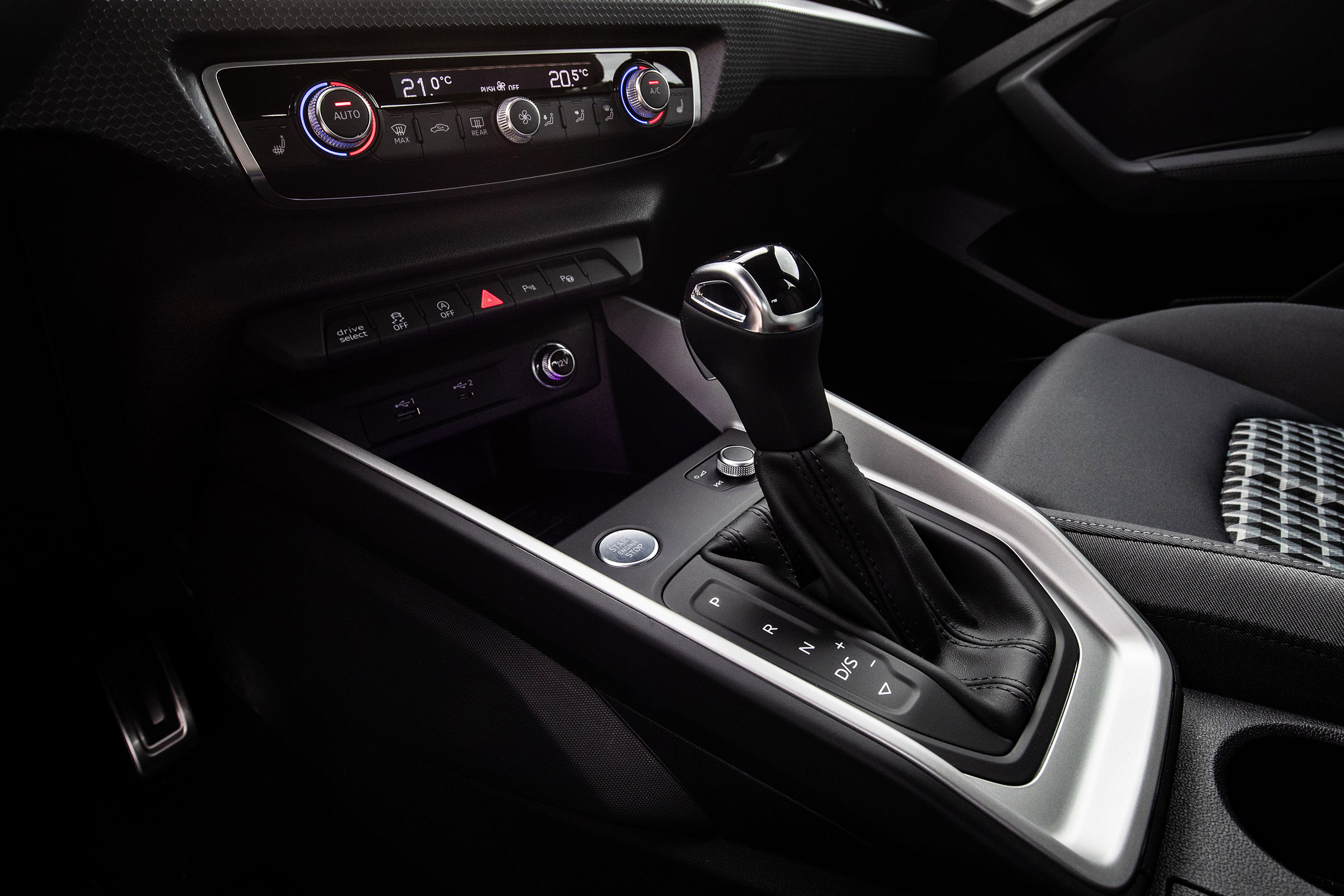 Audi A1 First Edition - teal selector