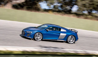 Audi R8 facelift review - profile