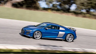 Audi R8 facelift review - profile
