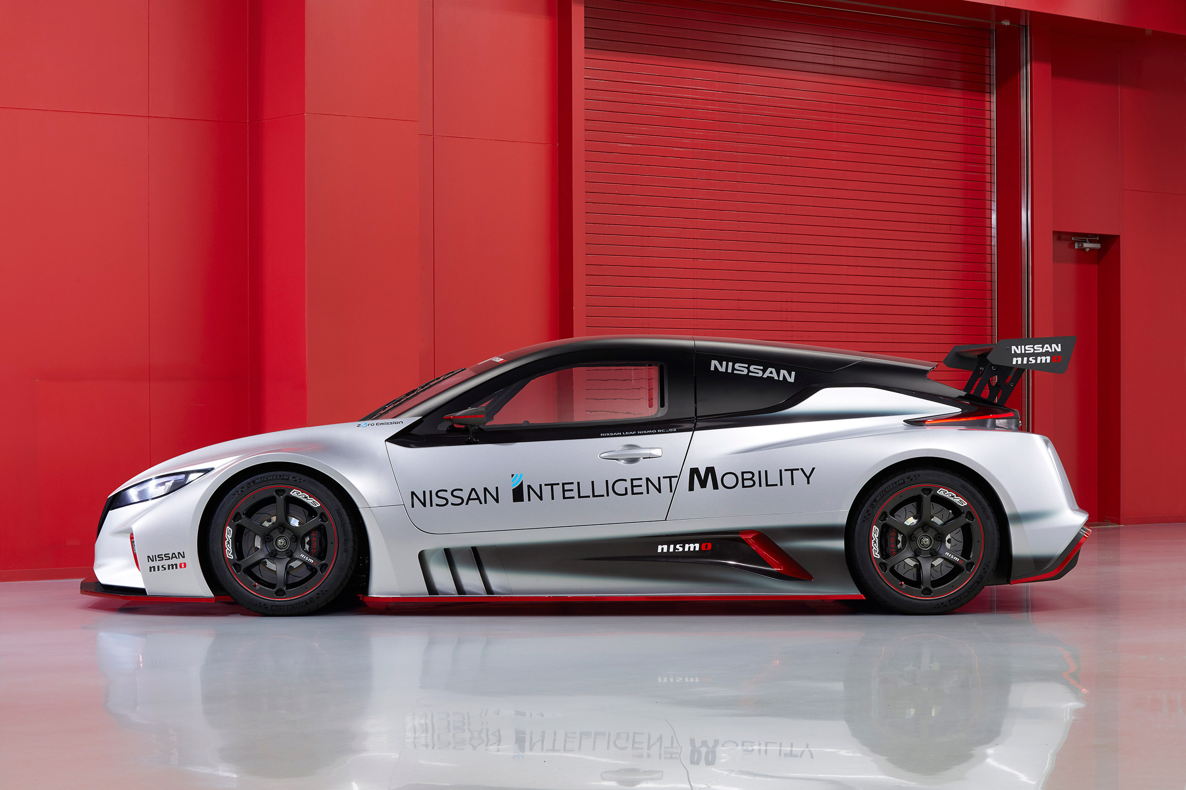 Leaf Nismo RC - side