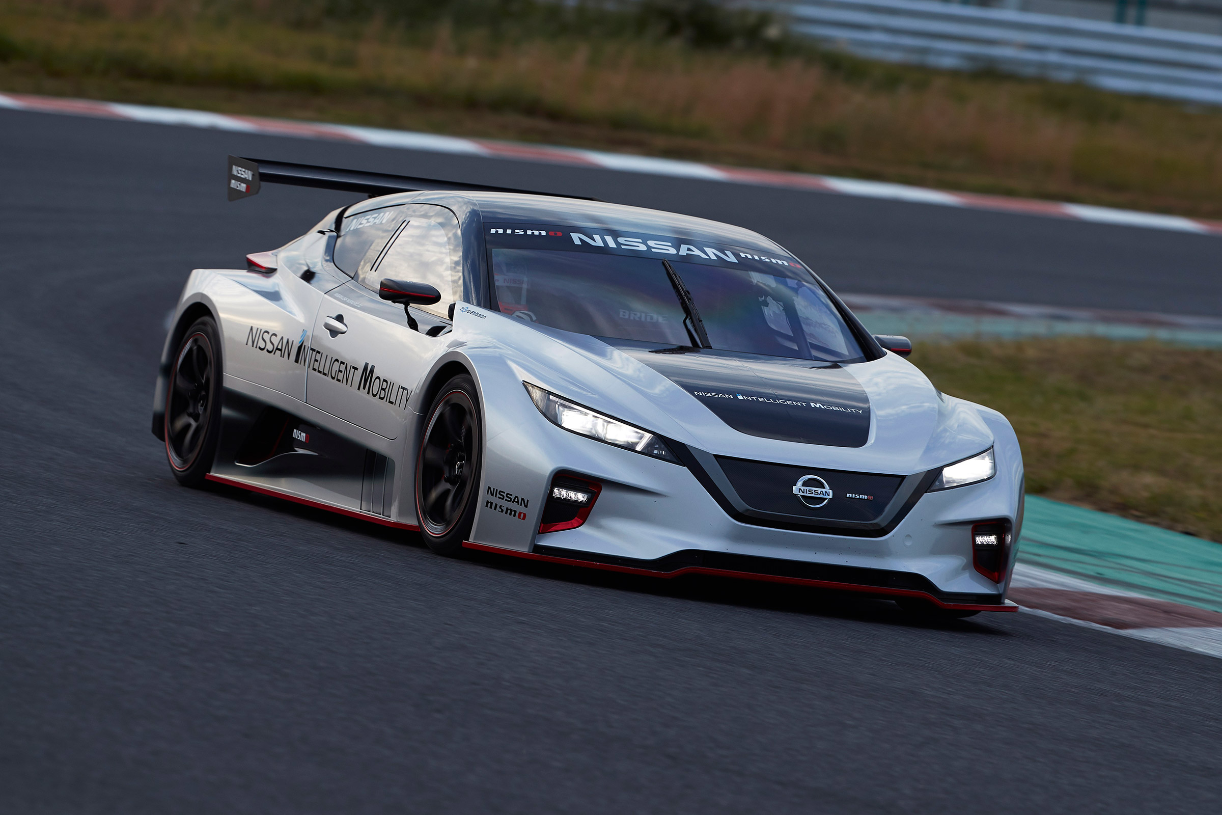 Leaf Nismo RC - front quarter