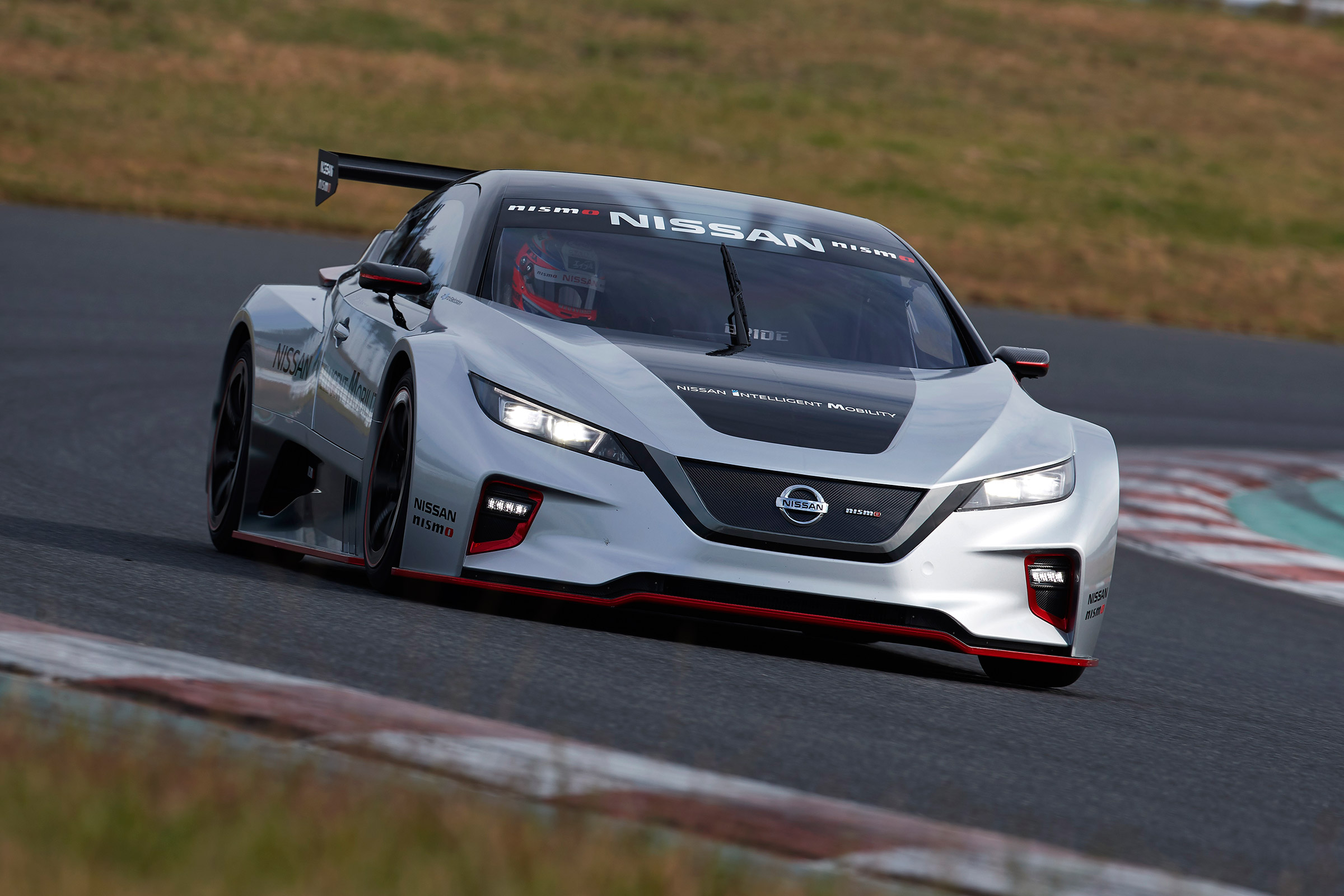 Leaf Nismo RC - front