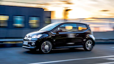 Volkswagen Up GTI tracking