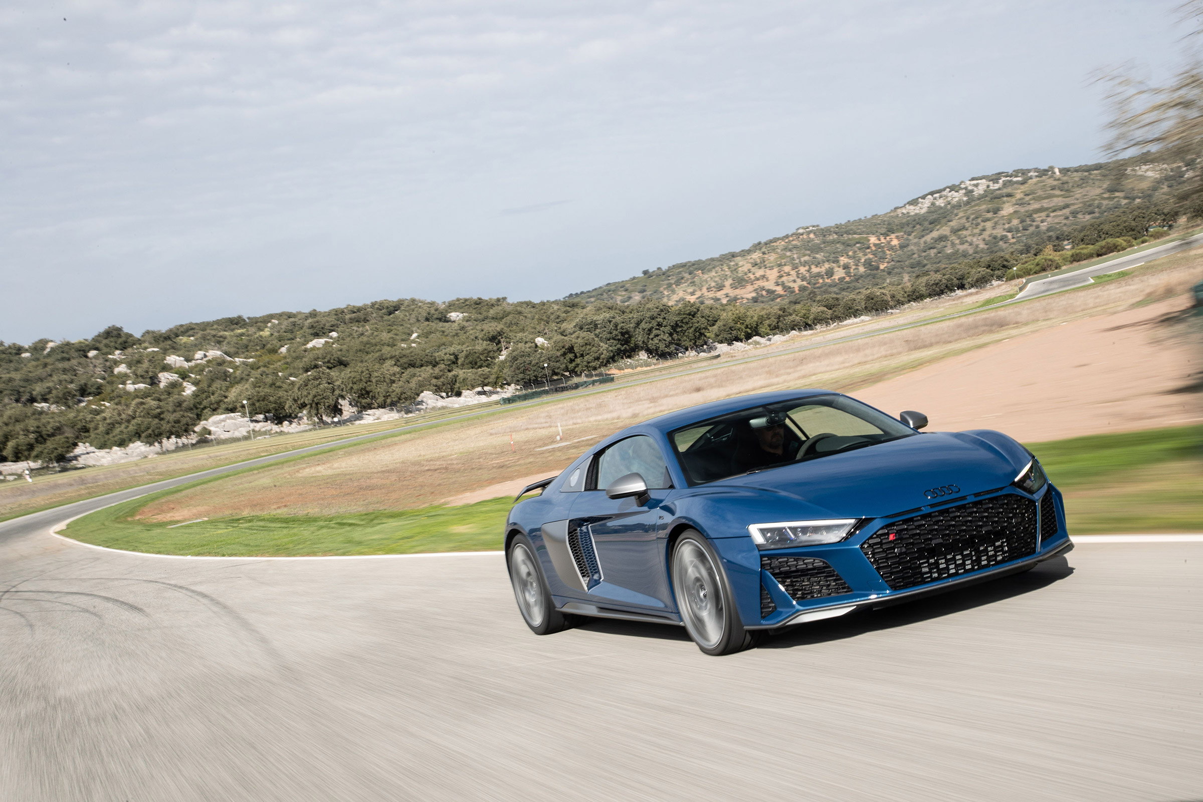 Audi R8 facelift review - quarter