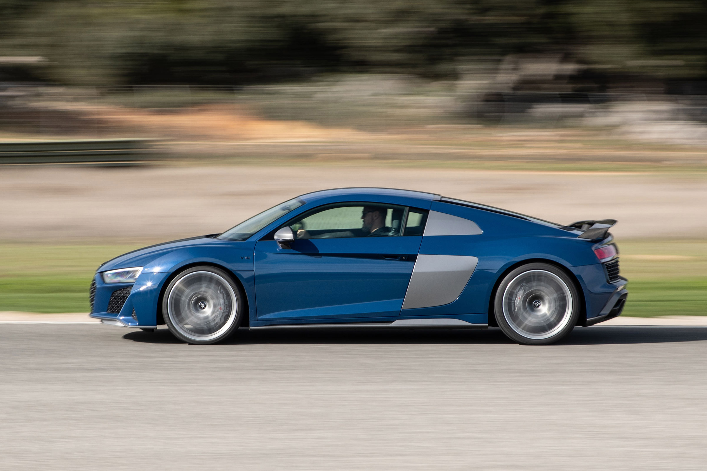 Audi R8 facelift review - side
