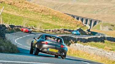 Mazda MX-5 vs Toyota GT86 vs Abarth 124 Spider rear