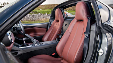 Mazda MX-5 interior