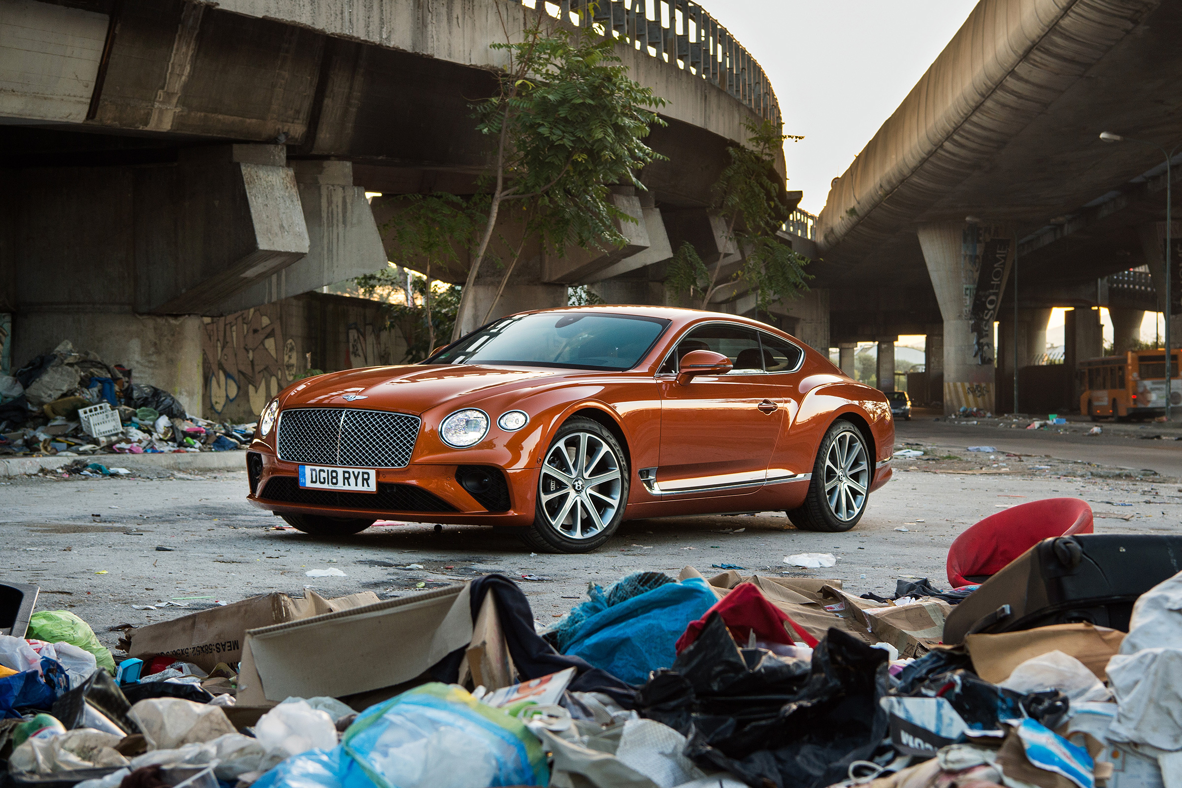 Bentley Continental GT - front three quarters  