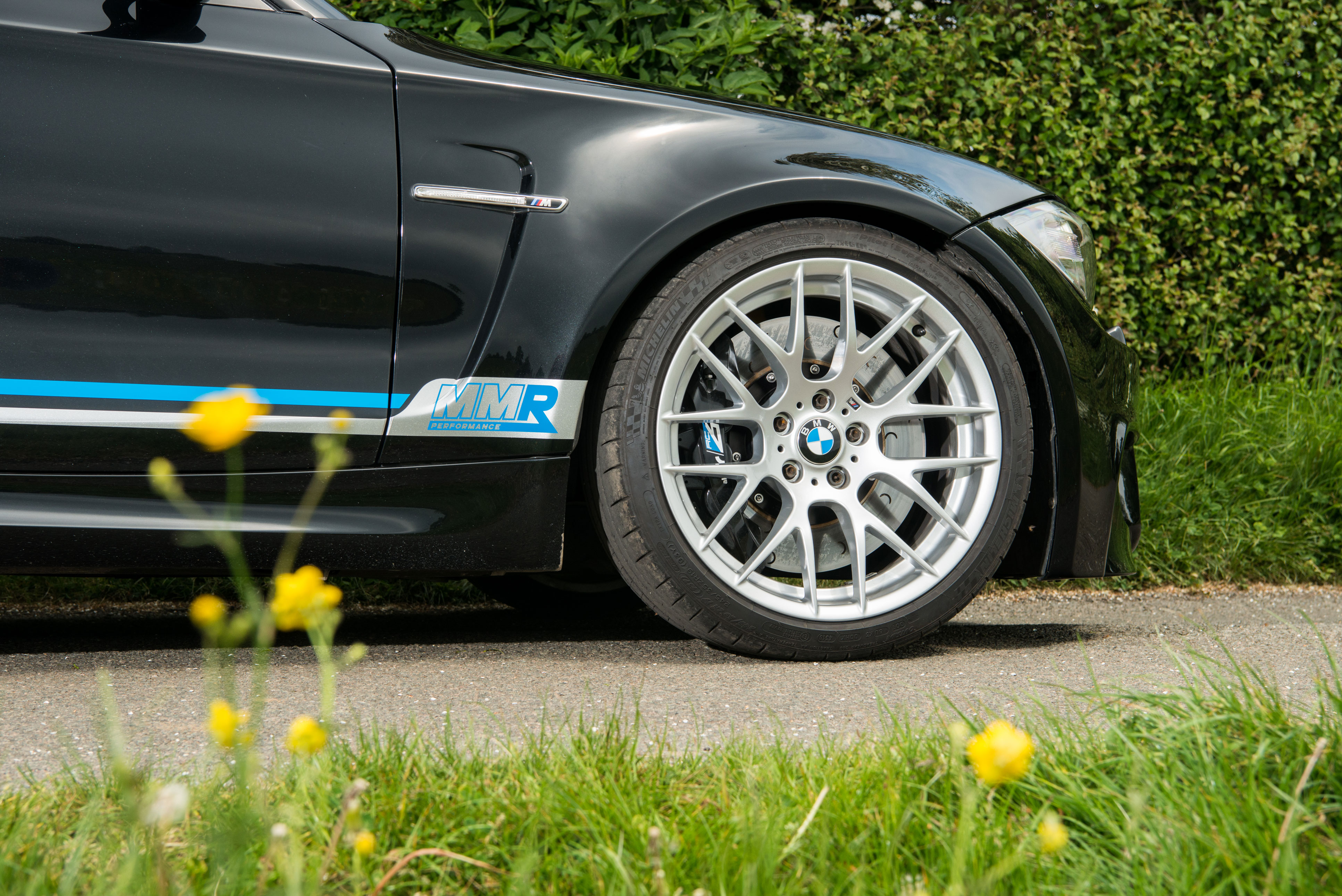 MMR BMW 1M Coupe - wheel and brakes