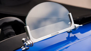 Morgan Plus 8 50th Anniversary Edition - screen