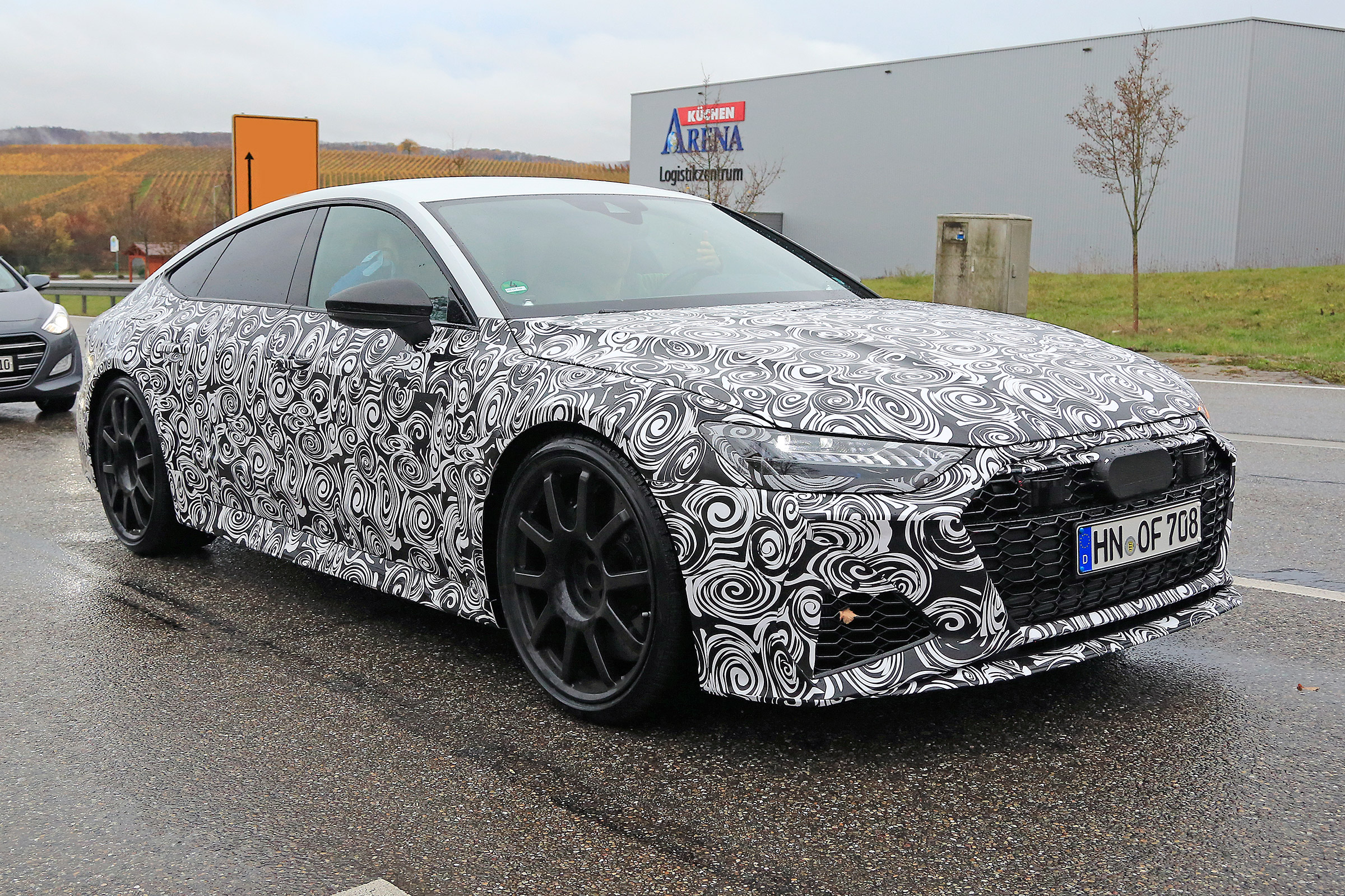 Audi RS7 body-on spy - rear quarter