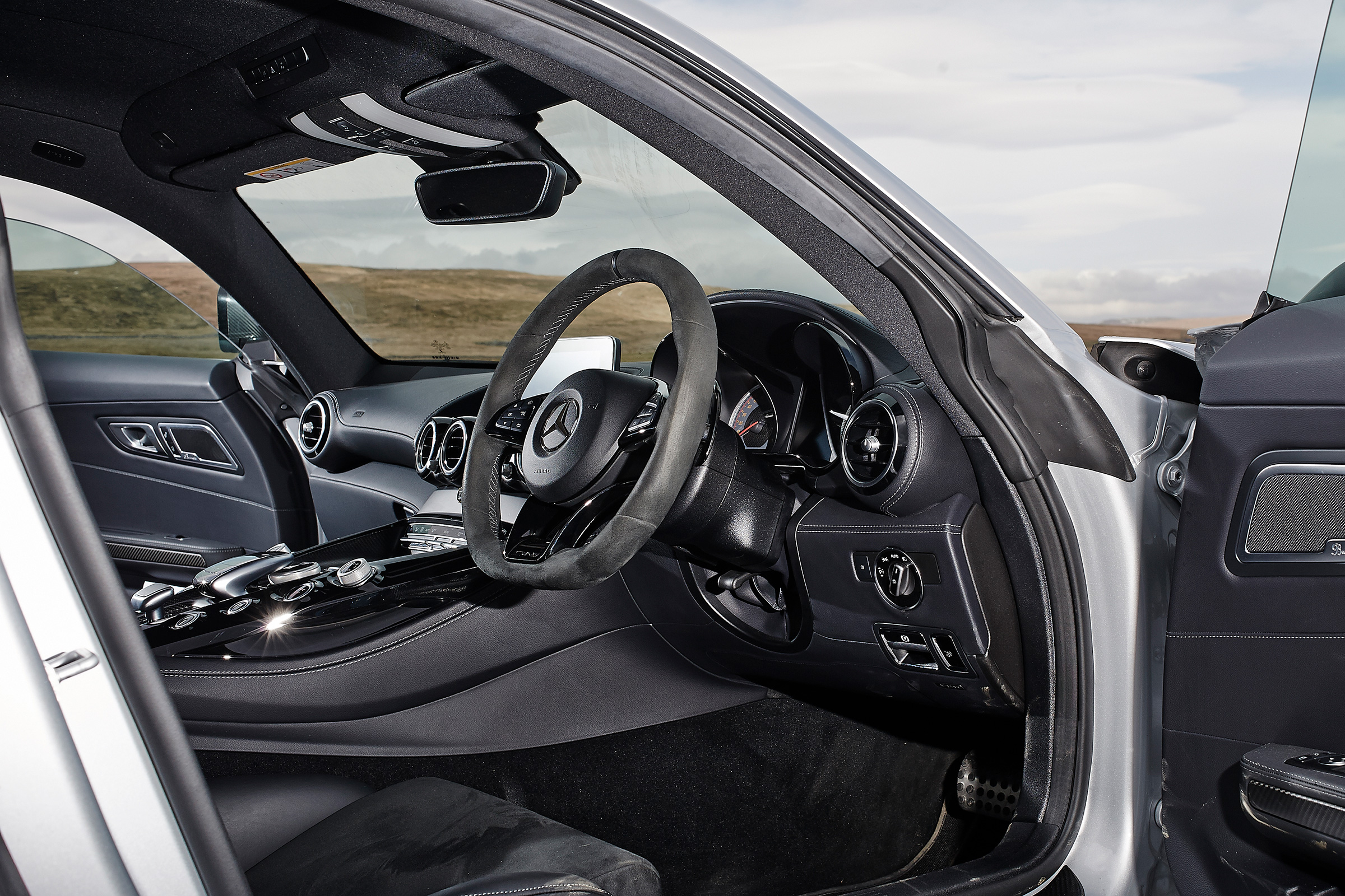 Mercedes-AMG GT R interior