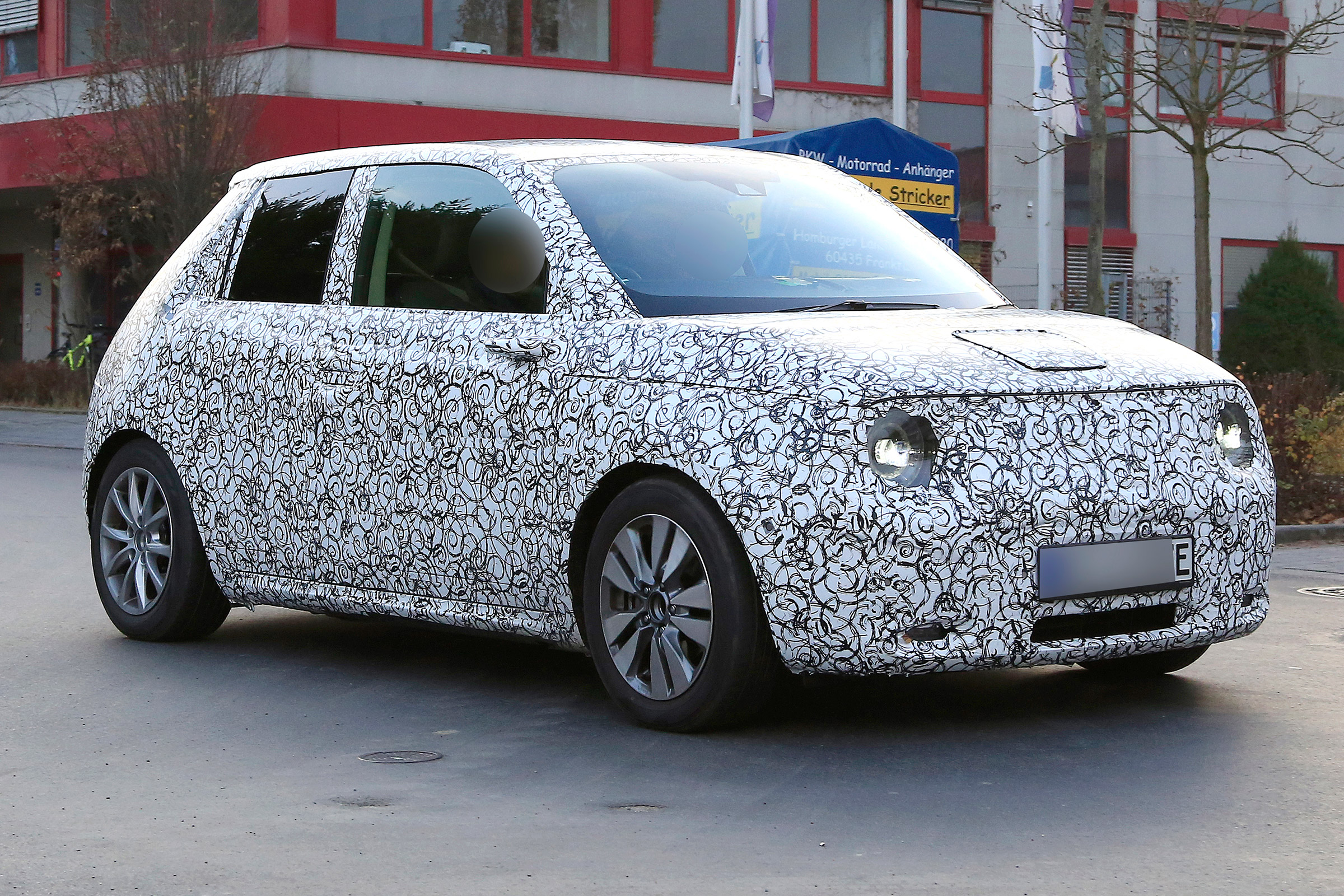 Honda Urban EV spy - side