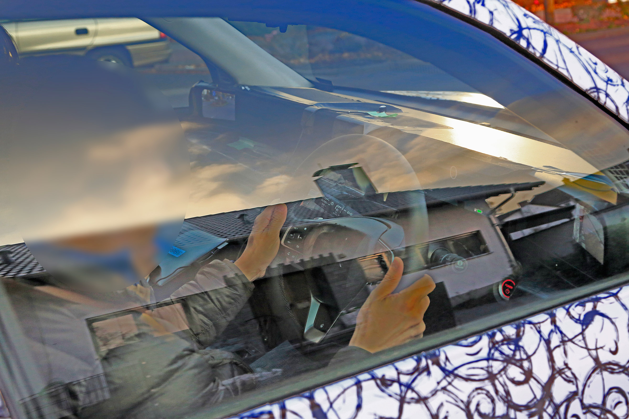 Honda Urban EV spy - dash