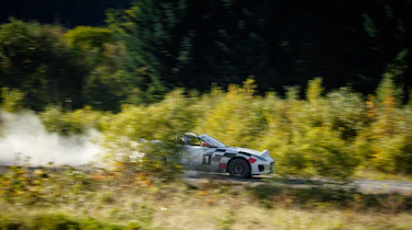 Jaguar F-Type rally car - pan