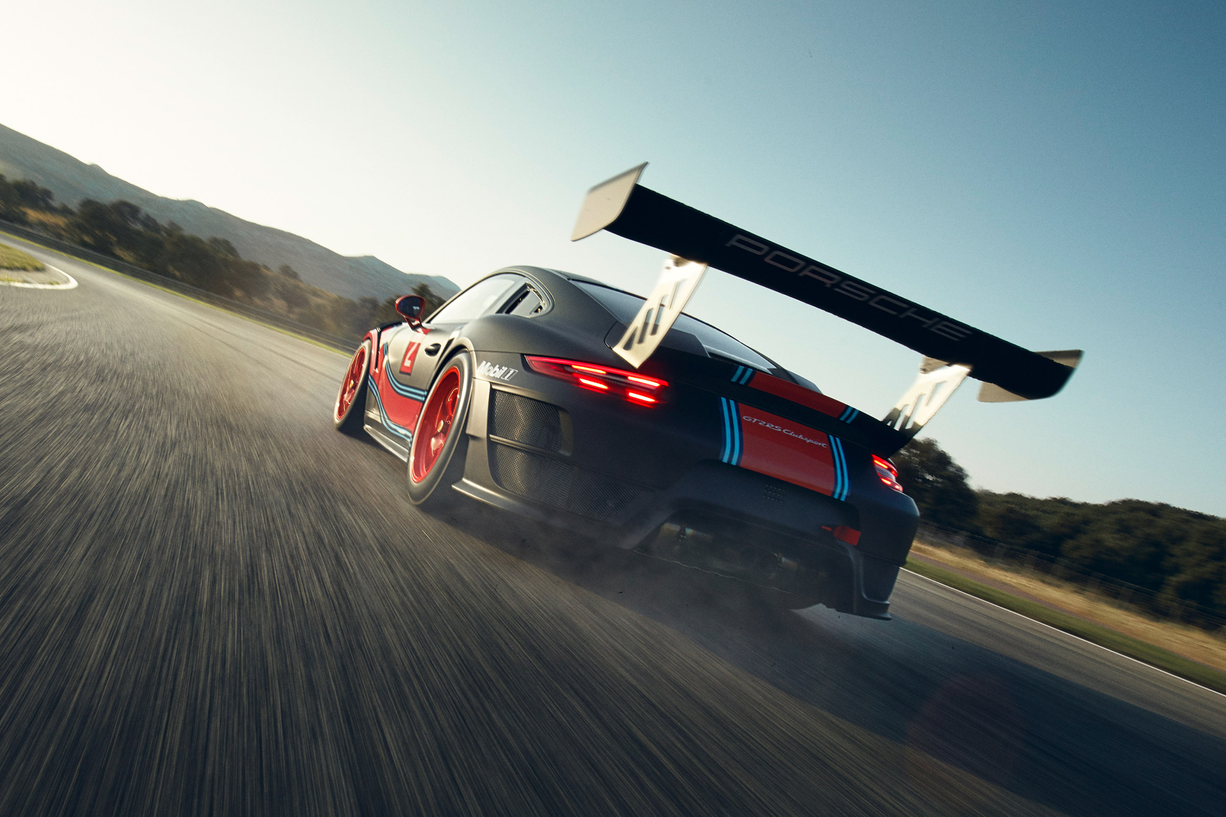 Porsche 911 GT2 RS Clubsport - rear