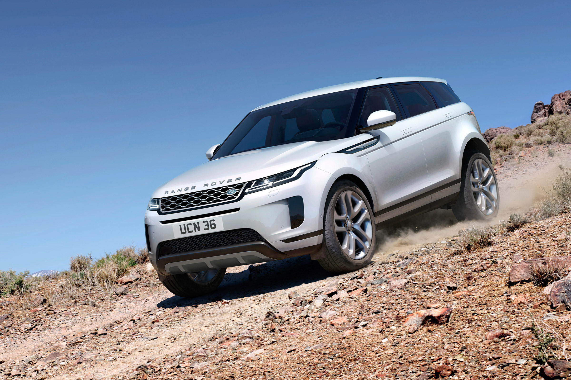 Range Rover Evoque - front off road