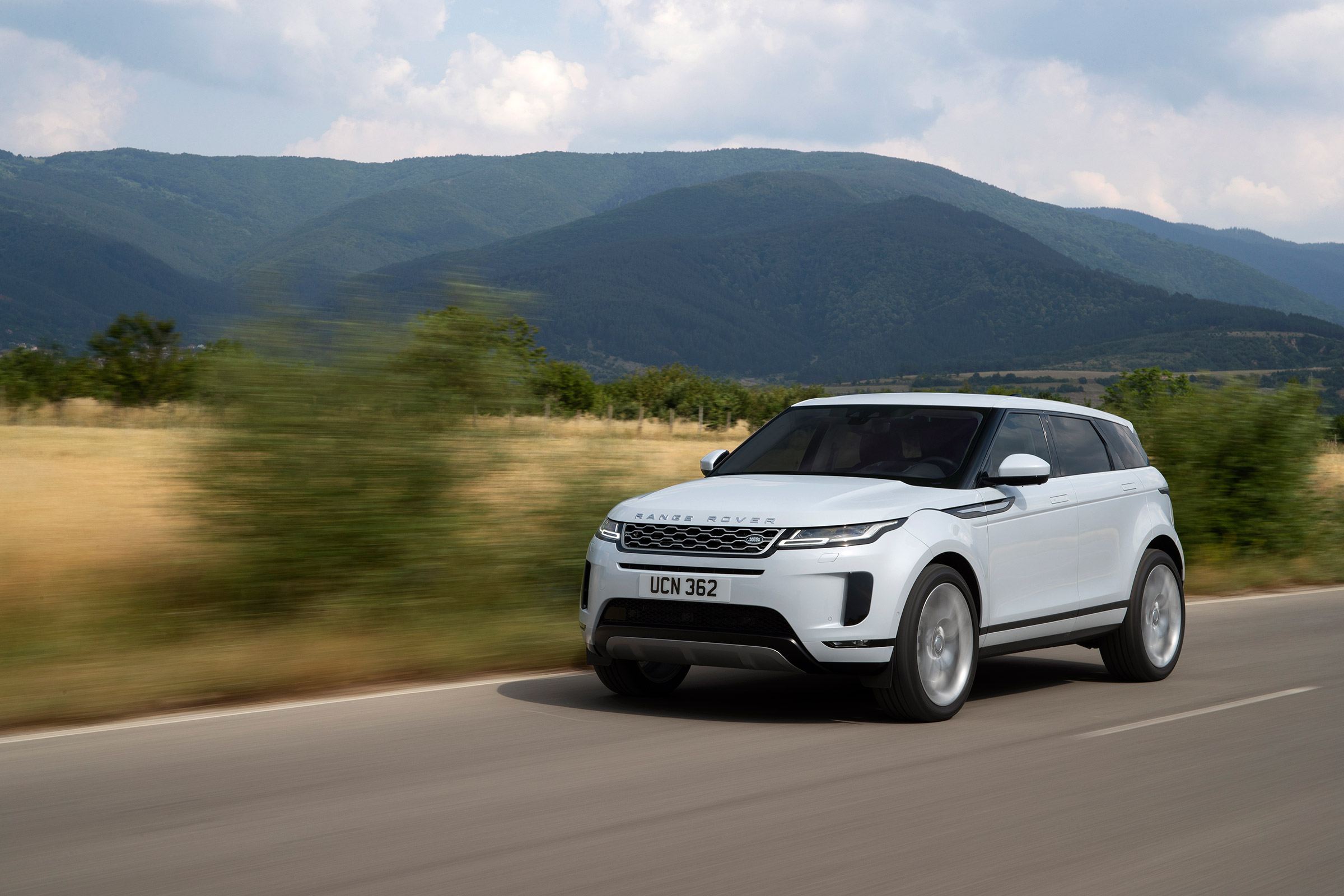 Range Rover Evoque - front quarter]