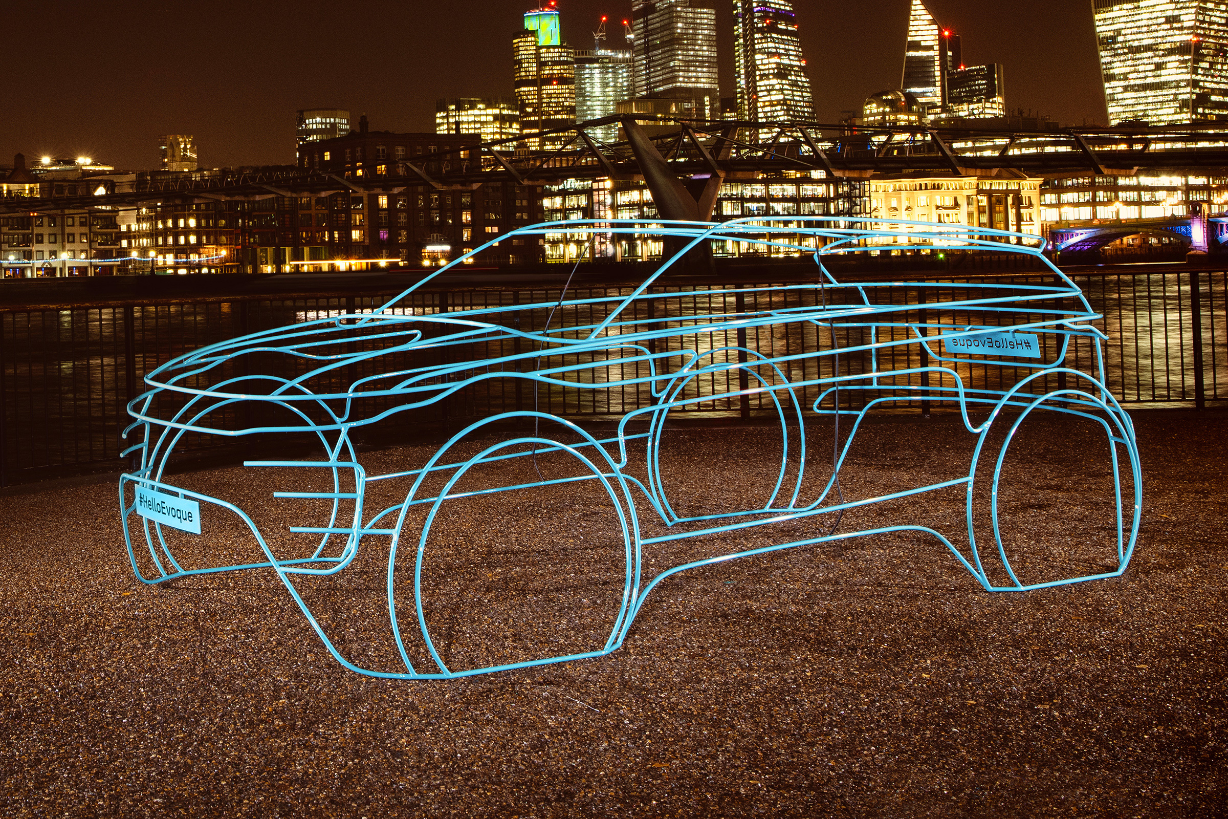 2019 Land Rover Evoque wire frame night front