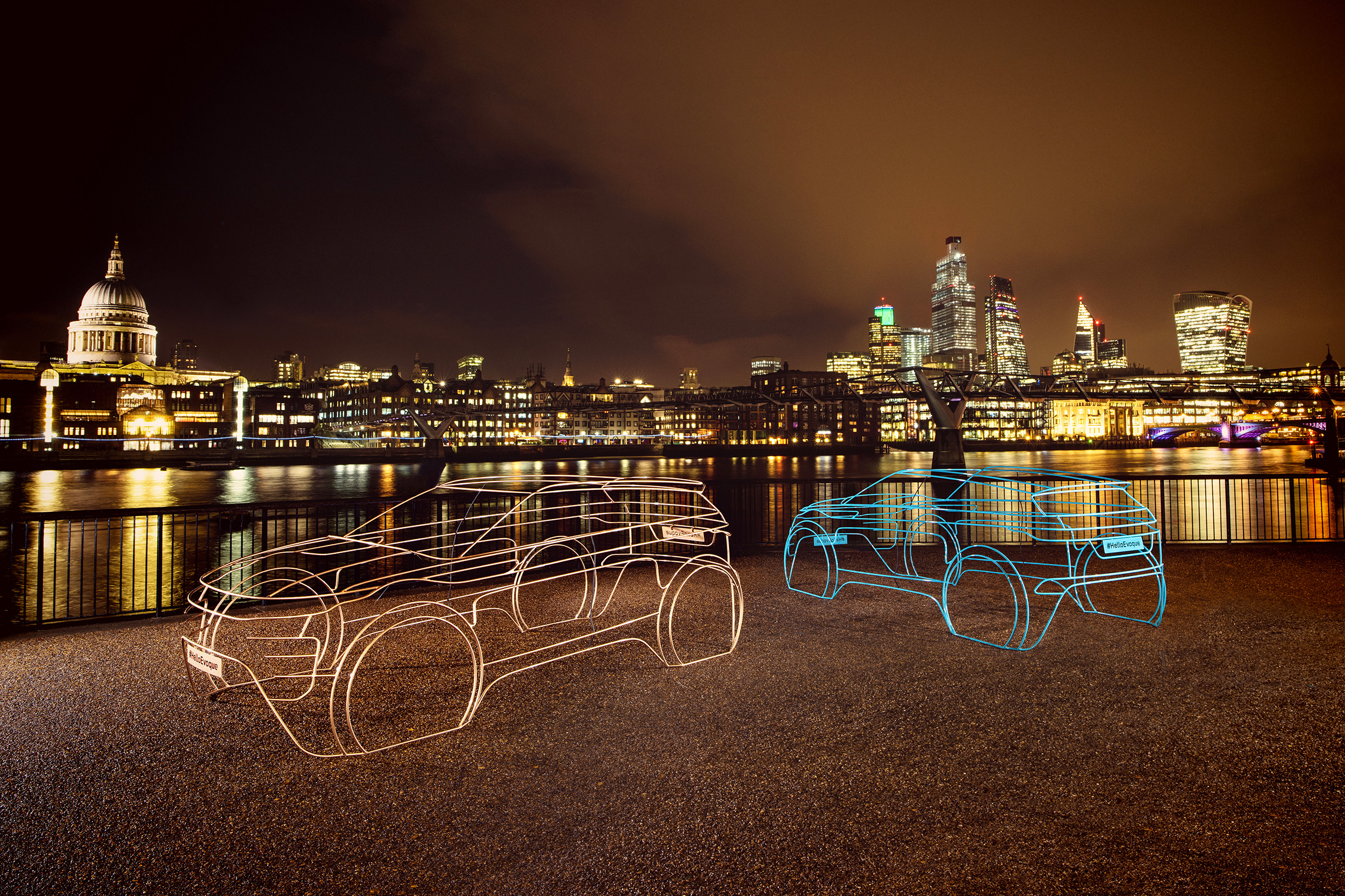 2019 Land Rover Evoque wire frame night
