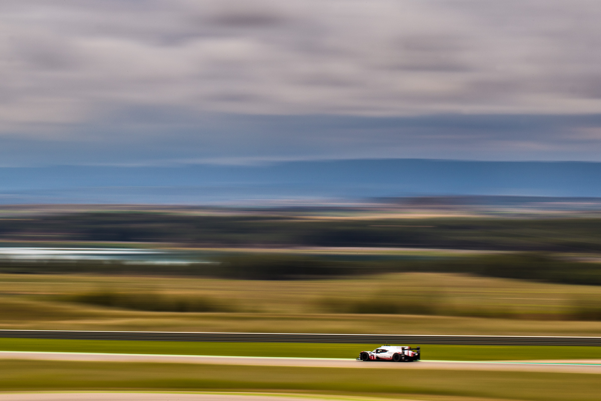 Porsche 919 Hybrid wide